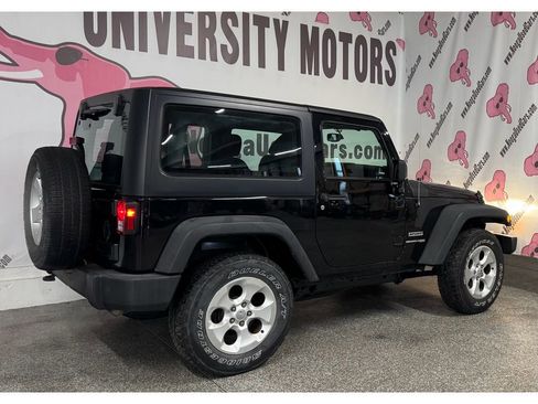 Used 2018 Jeep Wrangler Sport image 11
