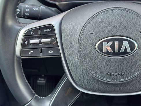 Used 2020 Kia Sorento S FWD image 19