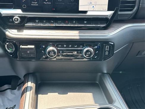 New 2025 GMC Sierra 2500 SLT w/ SLT Premium Package image 15