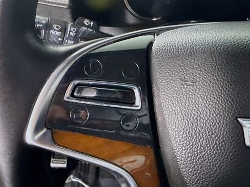 Used 2018 Cadillac Escalade Luxury image 14