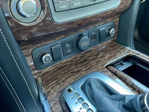 Used 2020 Nissan Armada Platinum w/ Captain's Chairs Package image 31