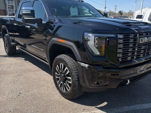 New 2026 GMC Sierra 2500 Denali Ultimate w/ Max Trailering Package image 3