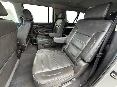 Used 2019 GMC Yukon XL Denali image 16