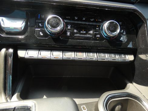 Certified 2024 GMC Sierra 1500 AT4X AWD/4WD image 24