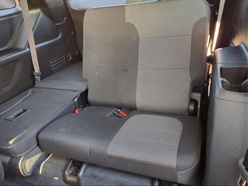 Used 2021 Chevrolet Traverse LS image 24