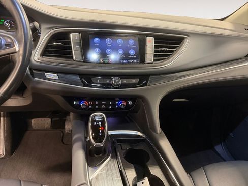 Used 2021 Buick Enclave Premium w/ Sun and Sites Package image 20