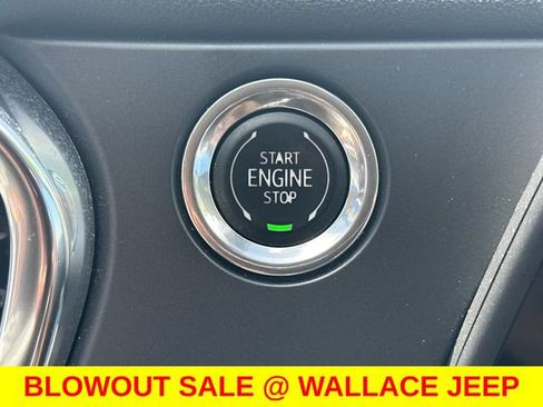 Used 2020 Chevrolet Blazer LT FWD image 37