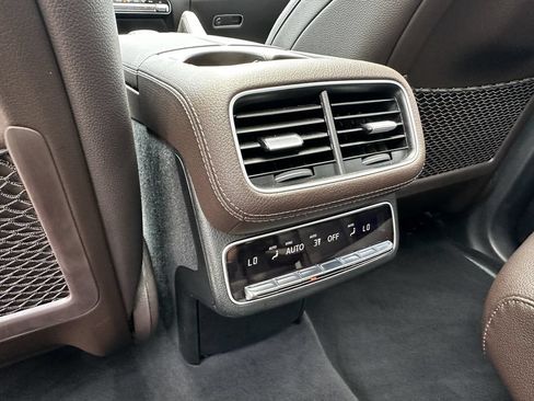 Certified 2023 Mercedes-Benz GLS 450 4MATIC image 27
