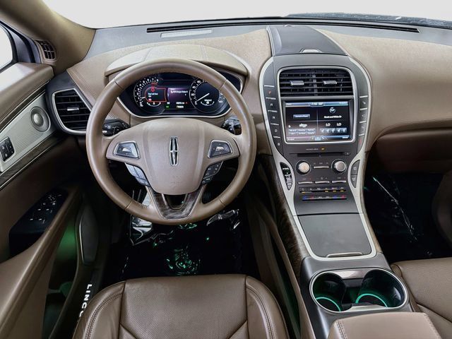 Used 2016 Lincoln MKX Reserve w/ Luxury Package FWD image 25