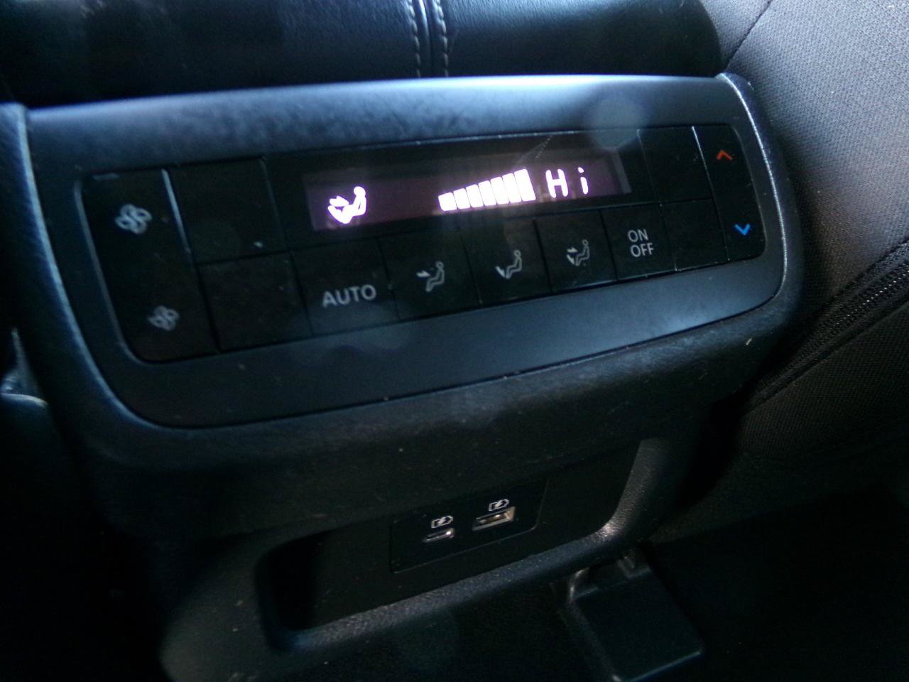 Used 2024 Nissan Pathfinder SV AWD/4WD image 37