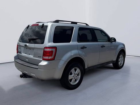 Used 2010 Ford Escape XLT FWD image 3