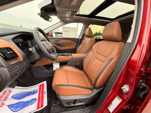 New 2026 Nissan Rogue Platinum w/ Platinum Premium Package image 12