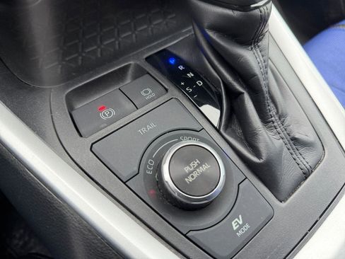 Used 2019 Toyota RAV4 XLE image 26