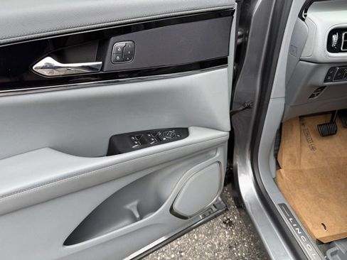 Used 2022 Lincoln Nautilus Reserve image 20