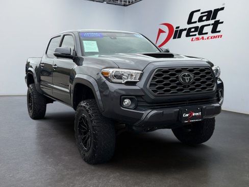 Used 2021 Toyota Tacoma TRD Sport AWD/4WD image 9