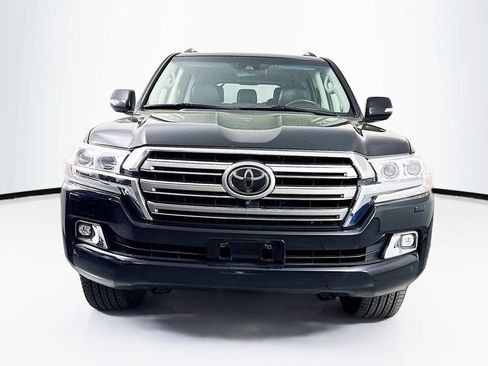 Used 2019 Toyota Land Cruiser image 2