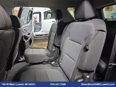 Used 2020 Chevrolet Traverse LT w/ Driver Confidence II Package image 16