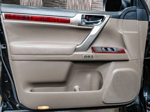 Used 2016 Lexus GX 460 image 45