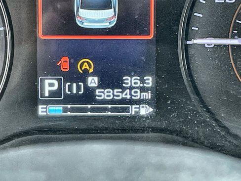 Used 2021 Subaru Crosstrek 2.0i Premium w/ Moonroof Package image 22