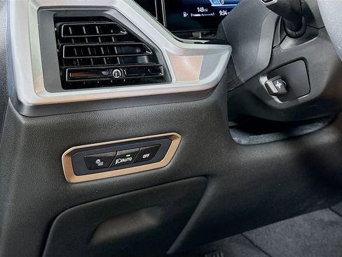 Certified 2024 BMW X7 xDrive40i image 10