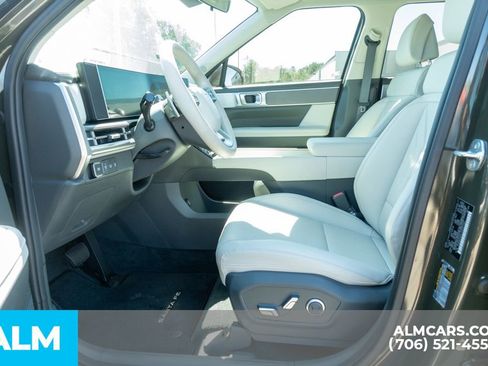 Used 2025 Hyundai Santa Fe SEL image 17