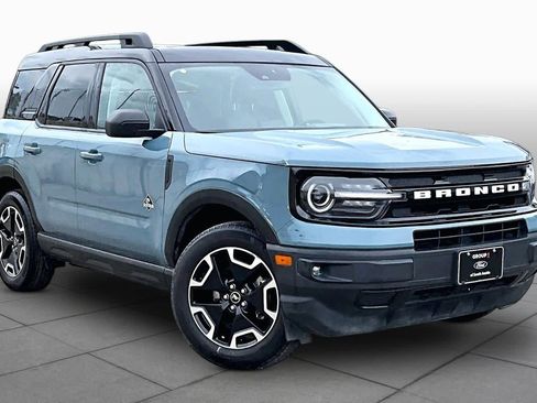 Used 2022 Ford Bronco Sport Outer Banks w/ Tech Package AWD/4WD image 3