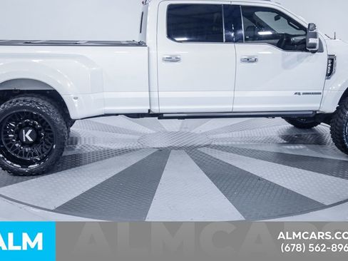 Used 2022 Ford F450 Platinum w/ FX4 Off-Road Package image 11