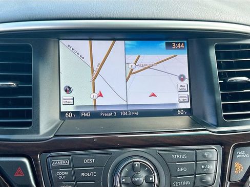 Used 2015 Nissan Pathfinder SL w/ SL Tech Package FWD image 19