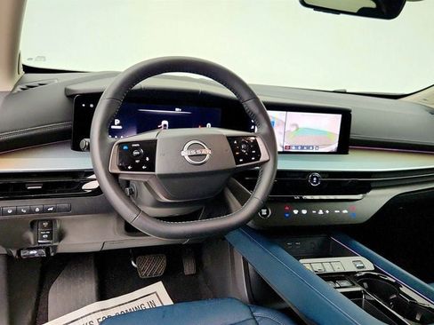 Used 2025 Nissan Murano Platinum w/ Cargo Package AWD/4WD image 13