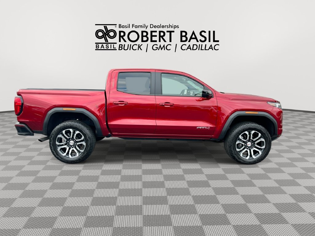 Used 2024 GMC Canyon AT4 w/ Technology Package AWD/4WD image 9