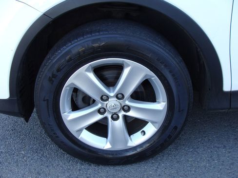 Used 2013 Toyota RAV4 XLE image 30