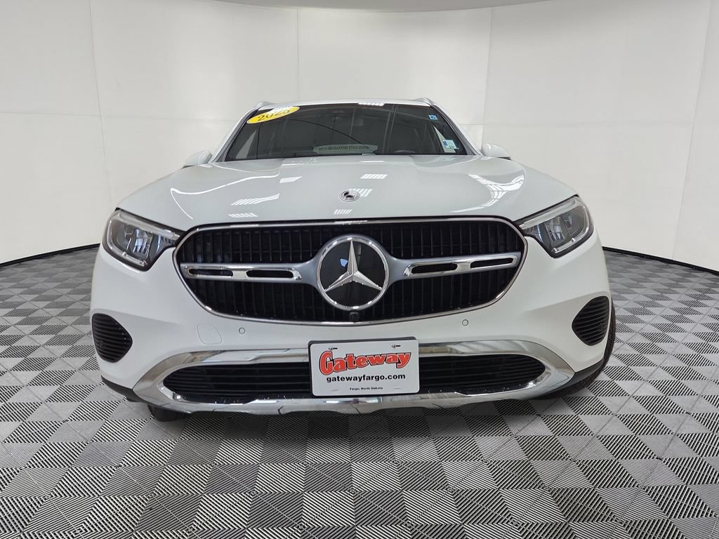 Used 2025 Mercedes-Benz GLC 300 4MATIC image 5