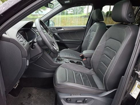 Used 2023 Volkswagen Tiguan SEL R-Line AWD/4WD image 15