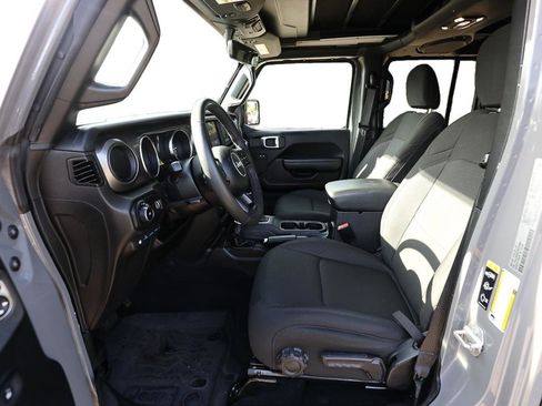 Used 2023 Jeep Wrangler Unlimited w/ Sun & Screen Package AWD/4WD image 12