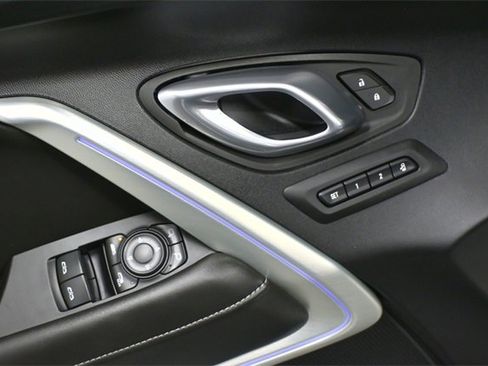 Certified 2022 Chevrolet Camaro SS image 23