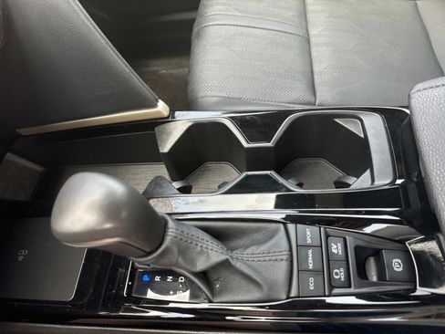 Used 2025 Toyota Camry XSE image 25