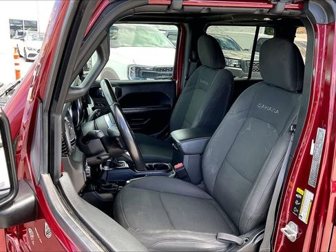 Used 2021 Jeep Wrangler Unlimited Sahara AWD/4WD image 11