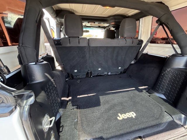 Used 2015 Jeep Wrangler Unlimited Sport w/ Quick Order Package 24S AWD/4WD image 14