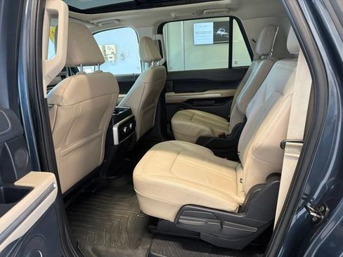 Used 2022 Ford Expedition Max Limited AWD/4WD image 17