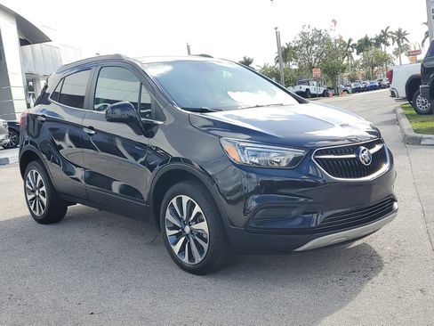 Used 2022 Buick Encore Preferred w/ Safety Package image 3