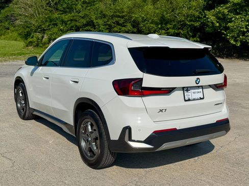 Used 2024 BMW X1 xDrive28i w/ Convenience Package image 4