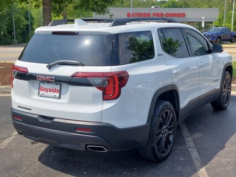 Used 2023 GMC Acadia SLE w/ Driver Convenience Package FWD image 13
