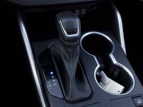 Certified 2023 Toyota Highlander XLE image 31