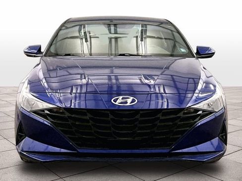 Used 2023 Hyundai Elantra SEL w/ Convenience Package FWD image 3