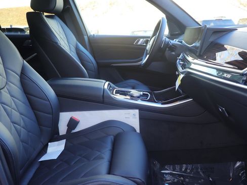 New 2026 BMW X5 xDrive40i w/ Premium Package image 19