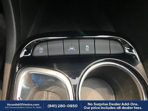 Used 2022 Buick Encore GX Essence w/ Experience Buick Package FWD image 18