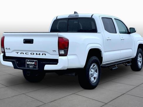 Used 2022 Toyota Tacoma SR AWD/4WD image 12