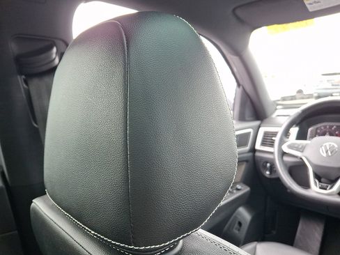 Used 2022 Volkswagen Atlas Cross Sport SEL R-Line w/ Cross Sport MDO Package AWD/4WD image 9