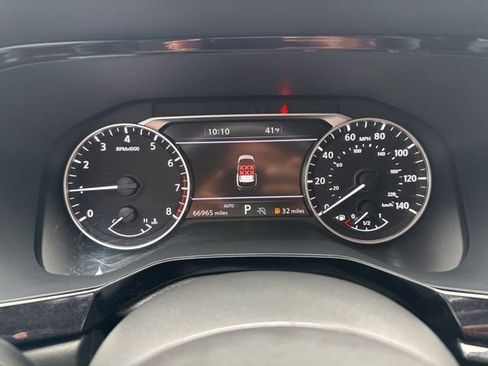 Used 2023 Nissan Pathfinder SL AWD/4WD image 28