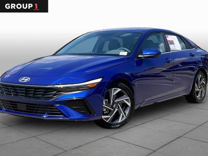 Used 2025 Hyundai Elantra SEL